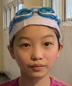 依彤